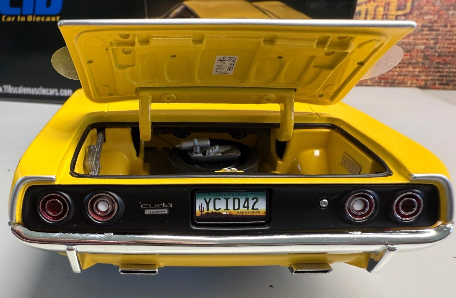 1/18 SCALE, YCID, 1972 CUDA 340, FIRST STOCK 1972 CUDA MADE IN 1/18 SCALE !