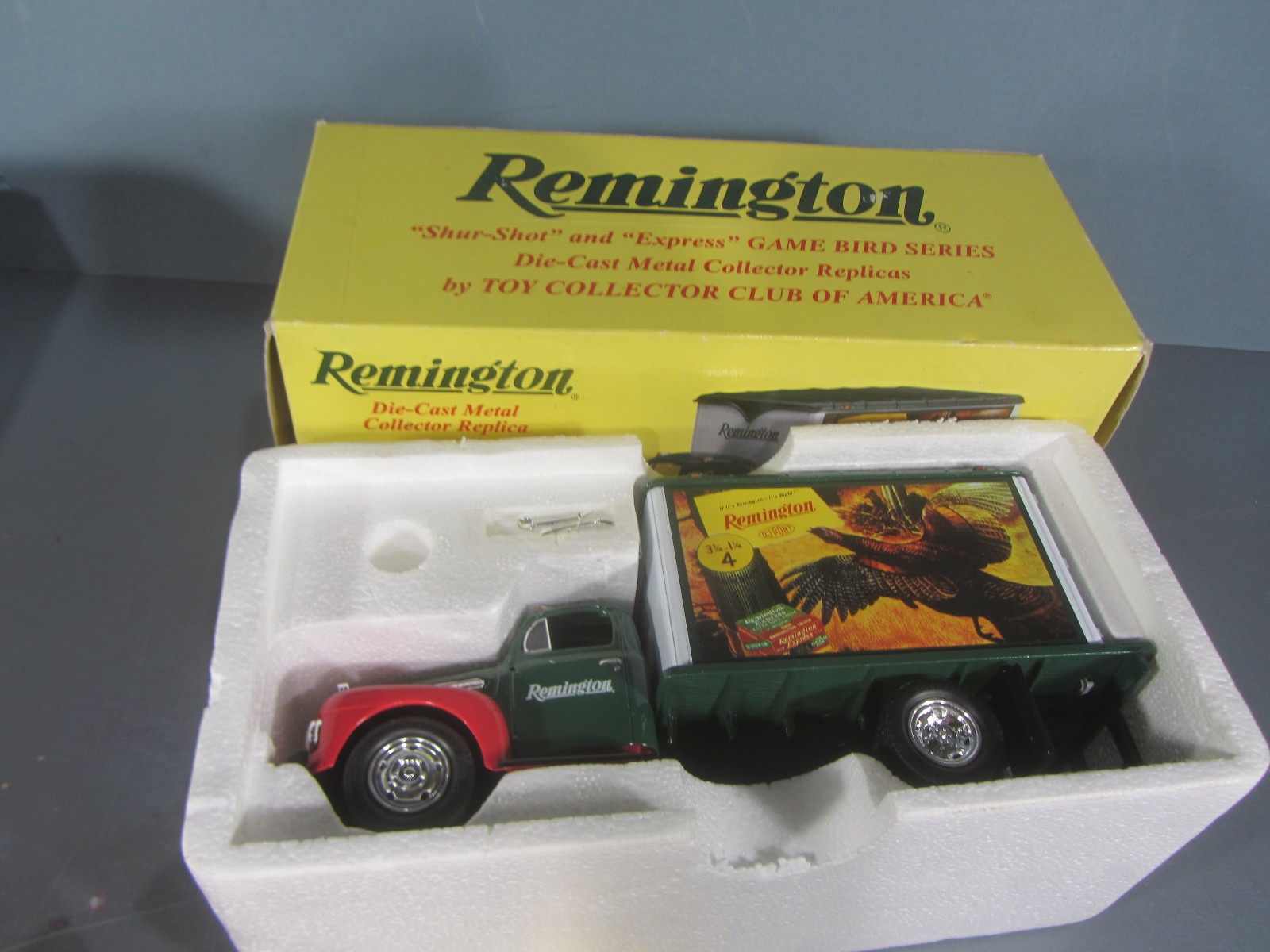 First Gear Diecast Remington Turkey #6 in Series ’51 Ford Delivery Truck w/Box