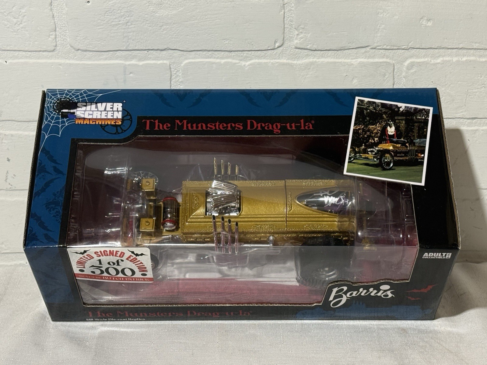 1/18 Auto World Dragula Munsters 1 of 300 SIGNED Butch Patrick Silver Screen