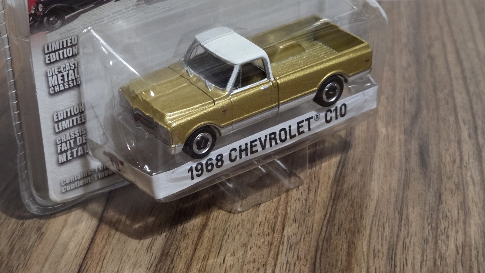 GREENLIGHT 1/64 1968 CHEVROLET C-10 ANNIVERSARY COLLECTION SERIES 2