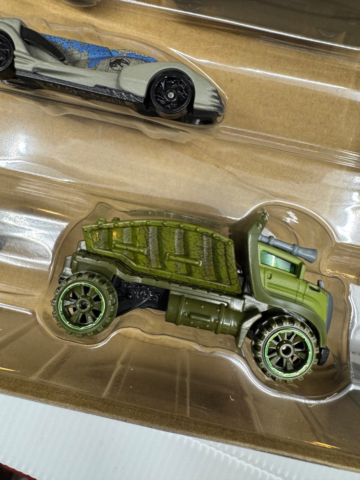 Hot Wheels Jurassic World Dominion Character Car 5 Pack Box Set Brand New