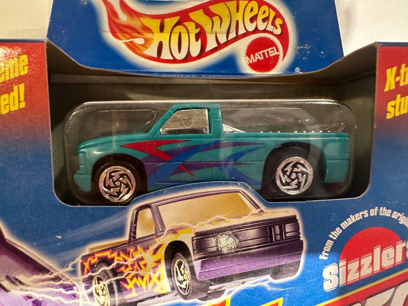 1997 HOT WHEELS, LARGE CHARGE, CHEVY PICKUP MOTORIZED X-V RACERS