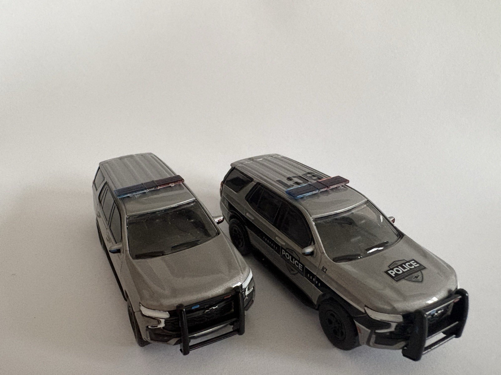 Greenlight 2021 Gray Chevrolet Tahoe SUV 1:64 Push Bar Light Bar