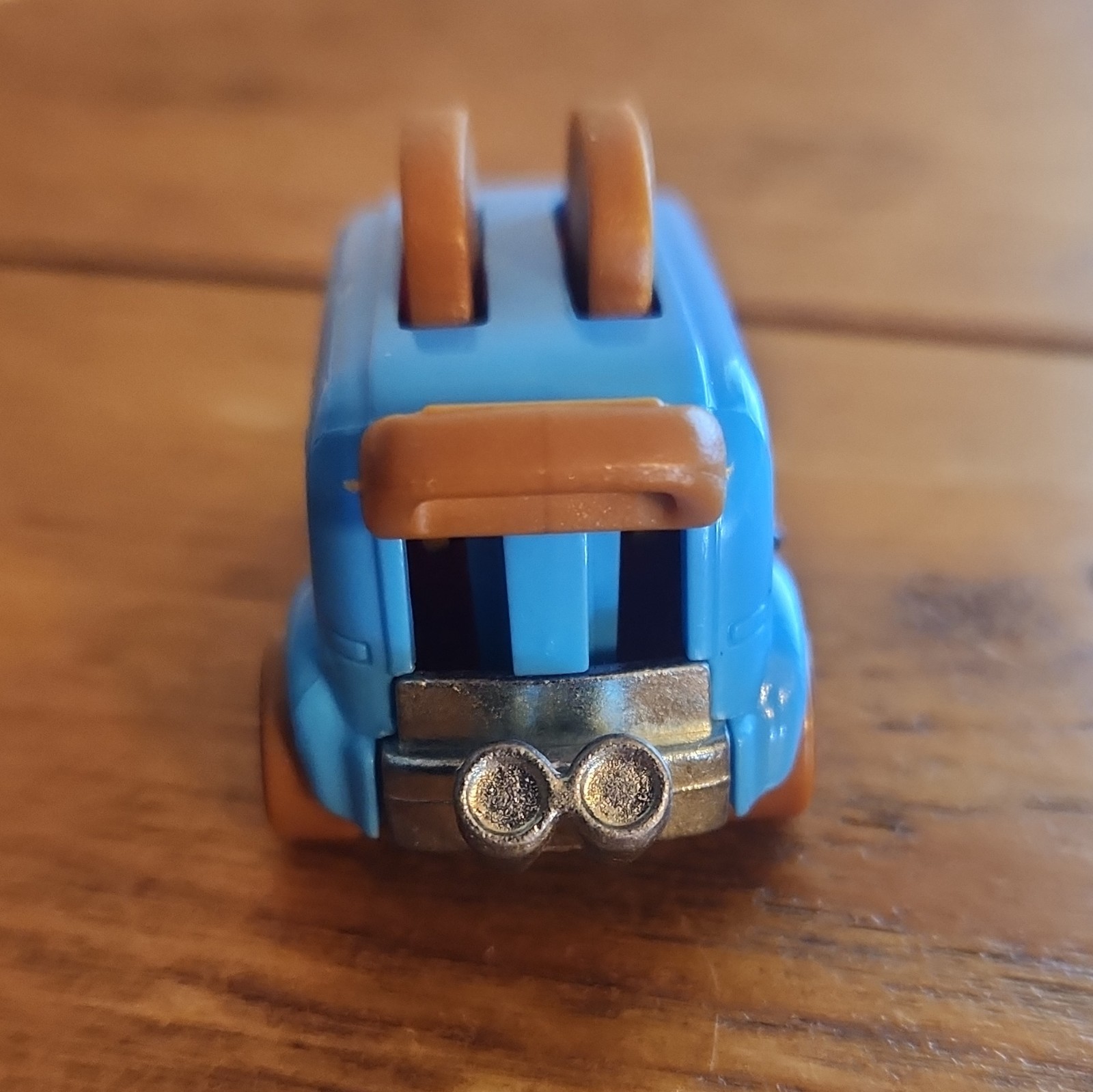 Hot Wheels Roller Toaster 1:64 Diecast Truck Blue/Brown 2016 Made Malaysia