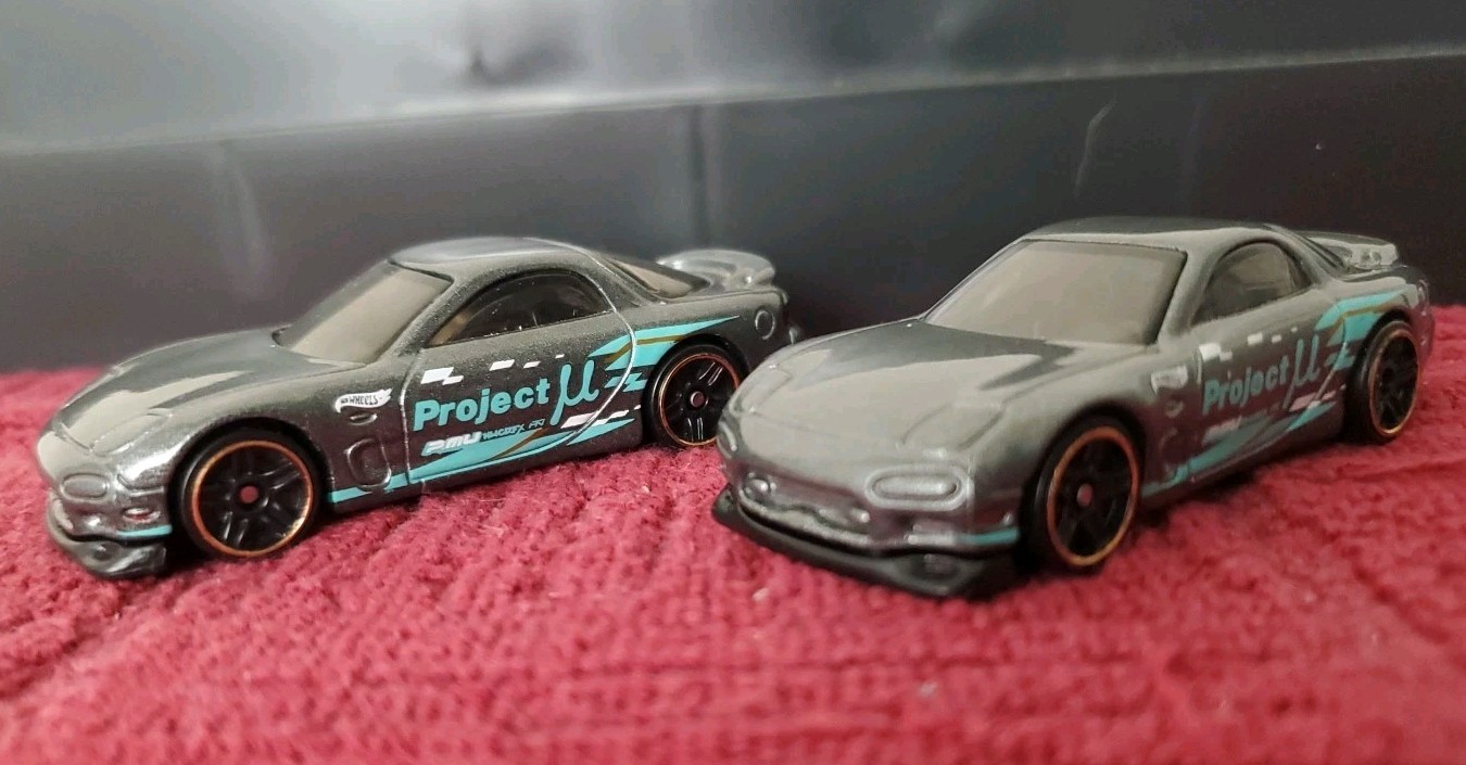 Hot Wheels – ’95 MAZDA RX-7, 2024 Kroger Exclusive (Gray), Loose Lot of 2