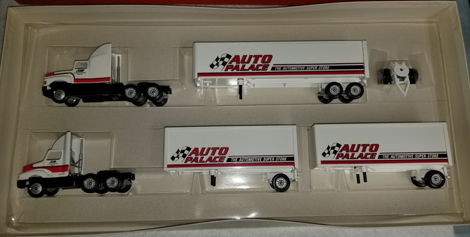 Winross Auto Palace Distribution Service Avon, MA 2 Truck Set