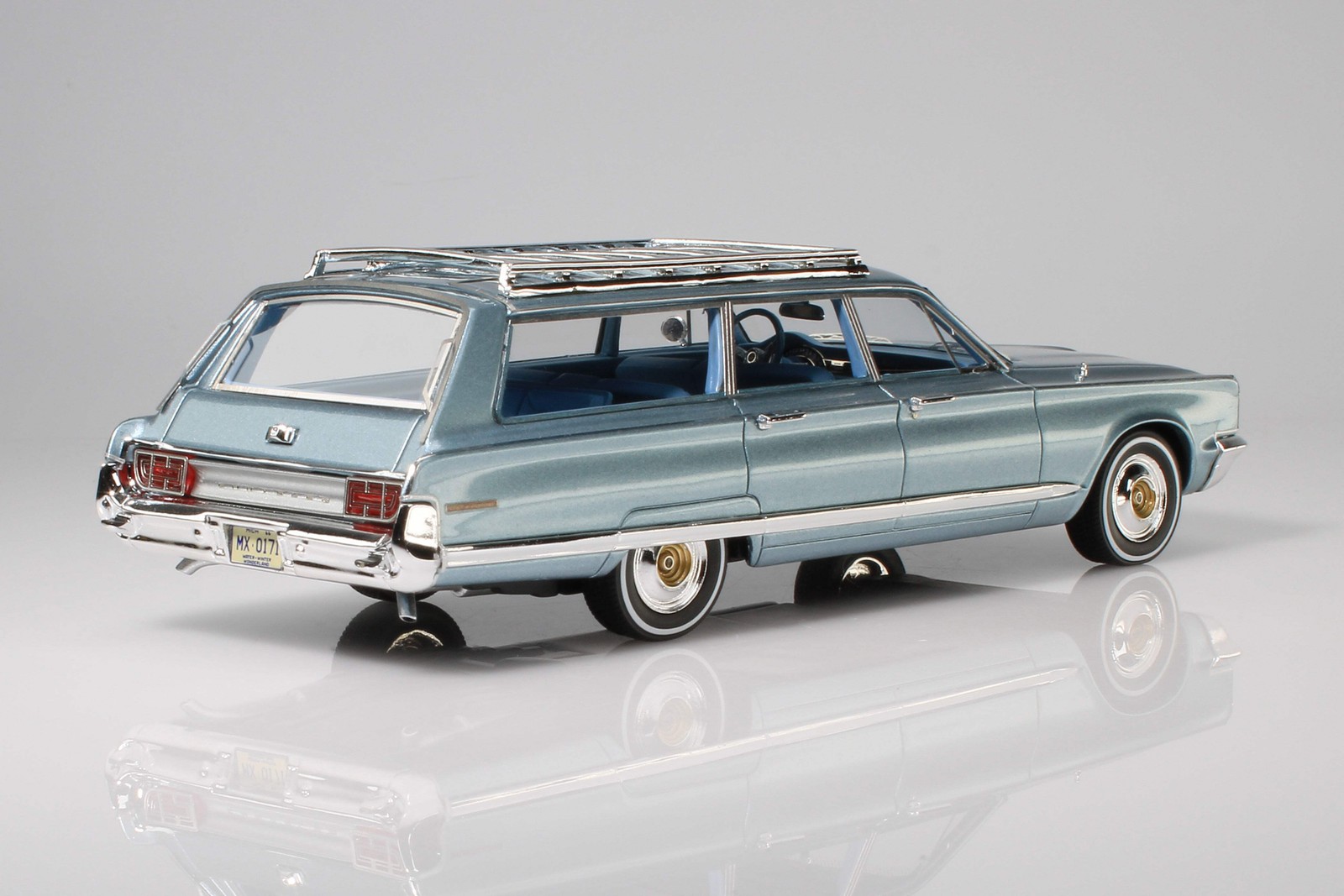 1966 Chrysler Town & Country Wagon 1:43 Matrix Scale Models MX 20303-171