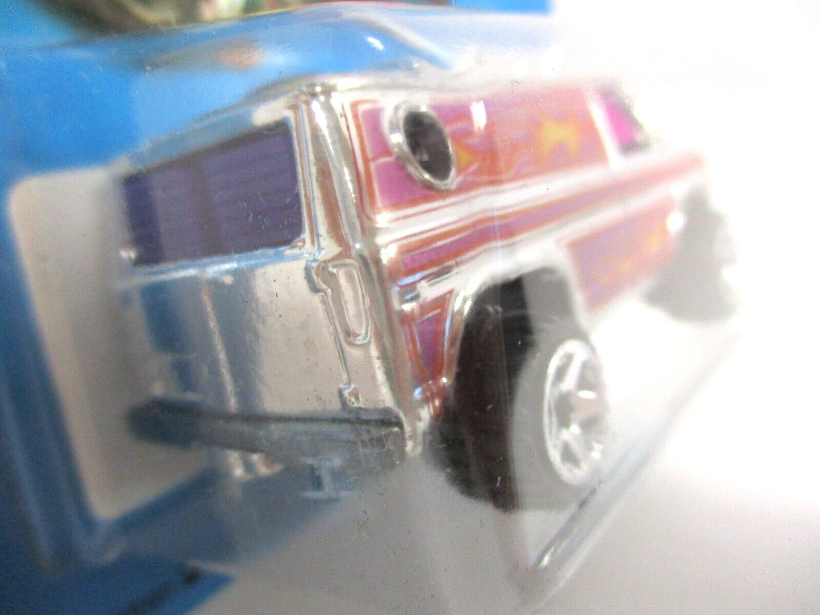 HOT WHEELS – SUPER CHROMES – BAJA BREAKER LIFTED 4X4 FORD VAN – 1/64