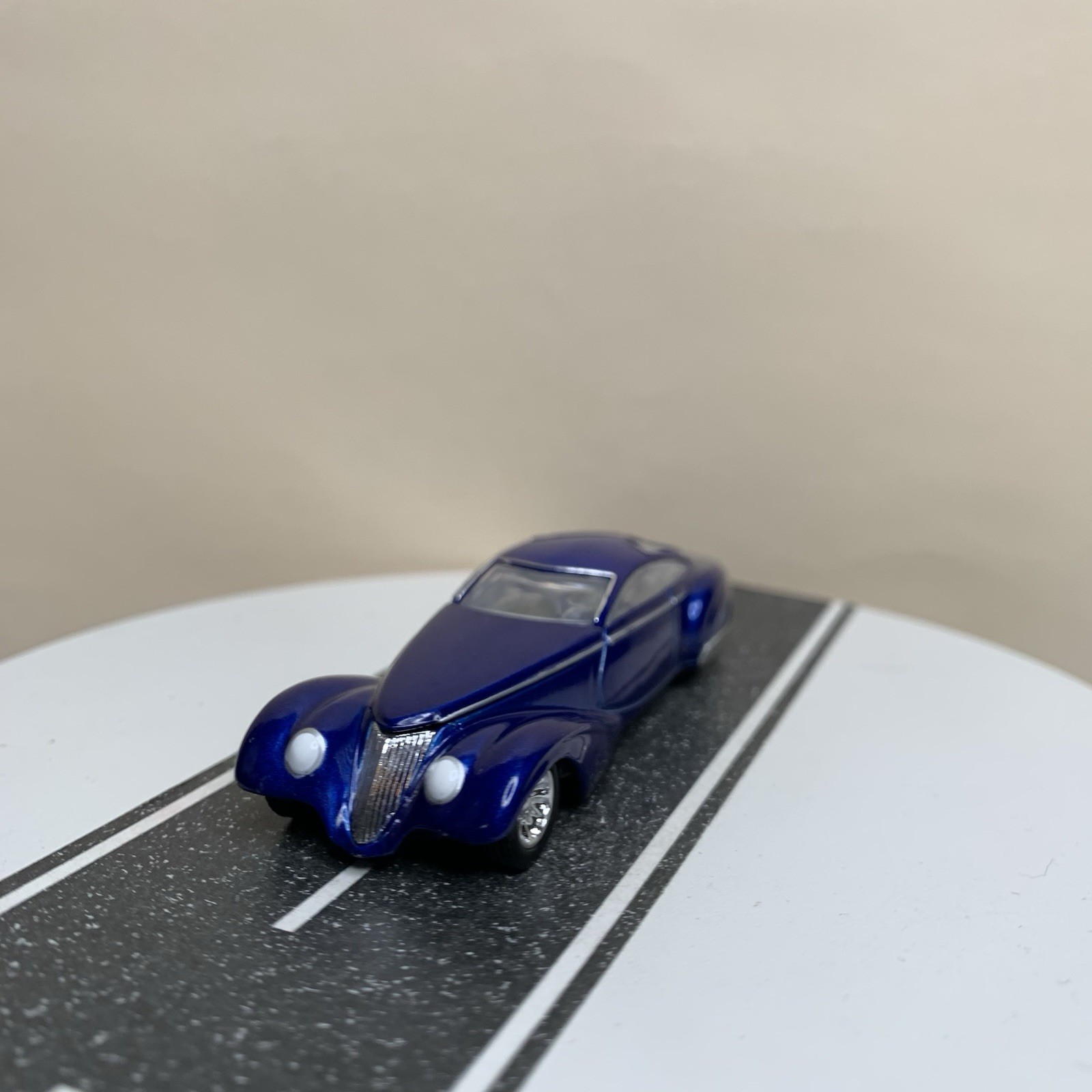 Hot Wheels Chip Foose Original Design Manhattan Hot Rod Custom Blue 1:64 NM