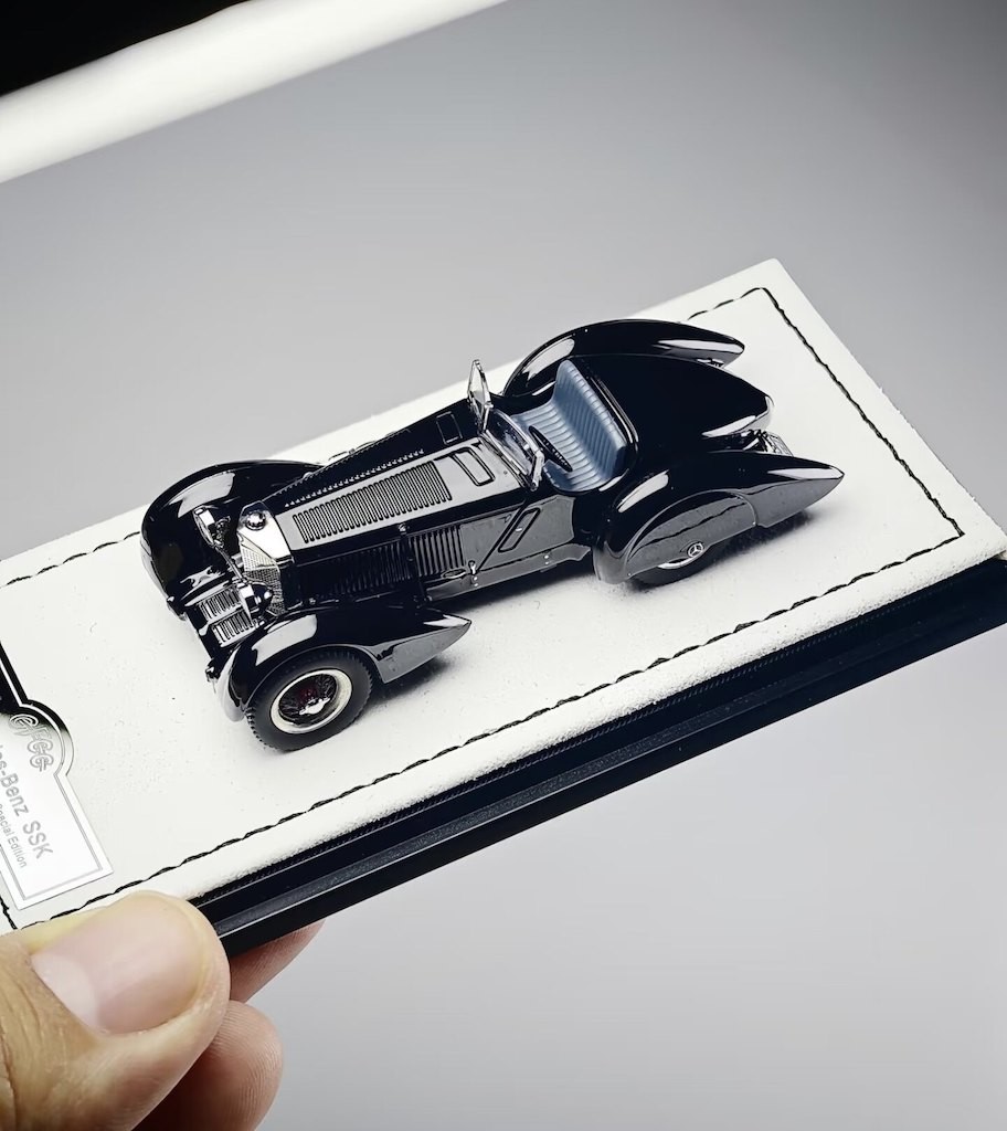 GFCC 1:64 HEC Black 1930 SSK Classic Vintage Model Diecast Metal Car