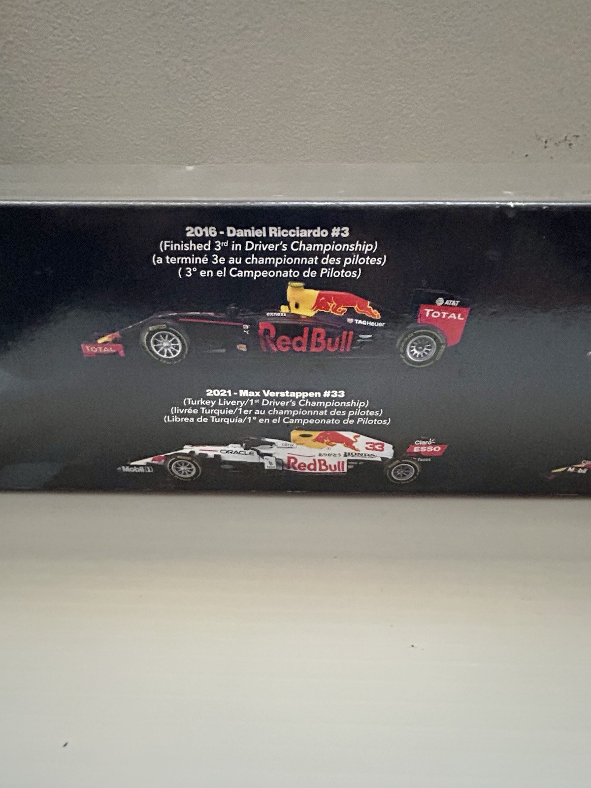 Burago Oracle Red Bull Racing Formula 1 1:43 Scale 6 cars