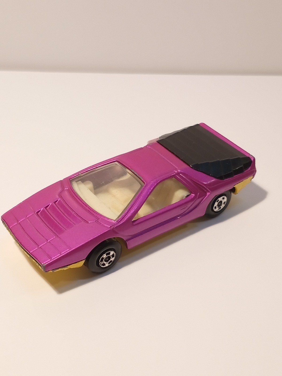 Matchbox Lesney Alfa Carabo Diecast, No. 75 Made In England, 1970 Superfast