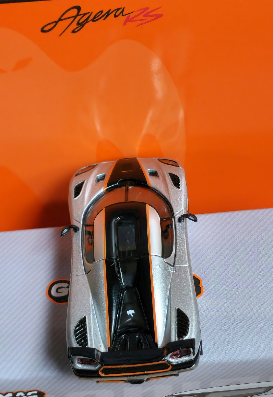 Tarmac Works 1:64 Koenigsegg Agera RS Moon Silver/ Black