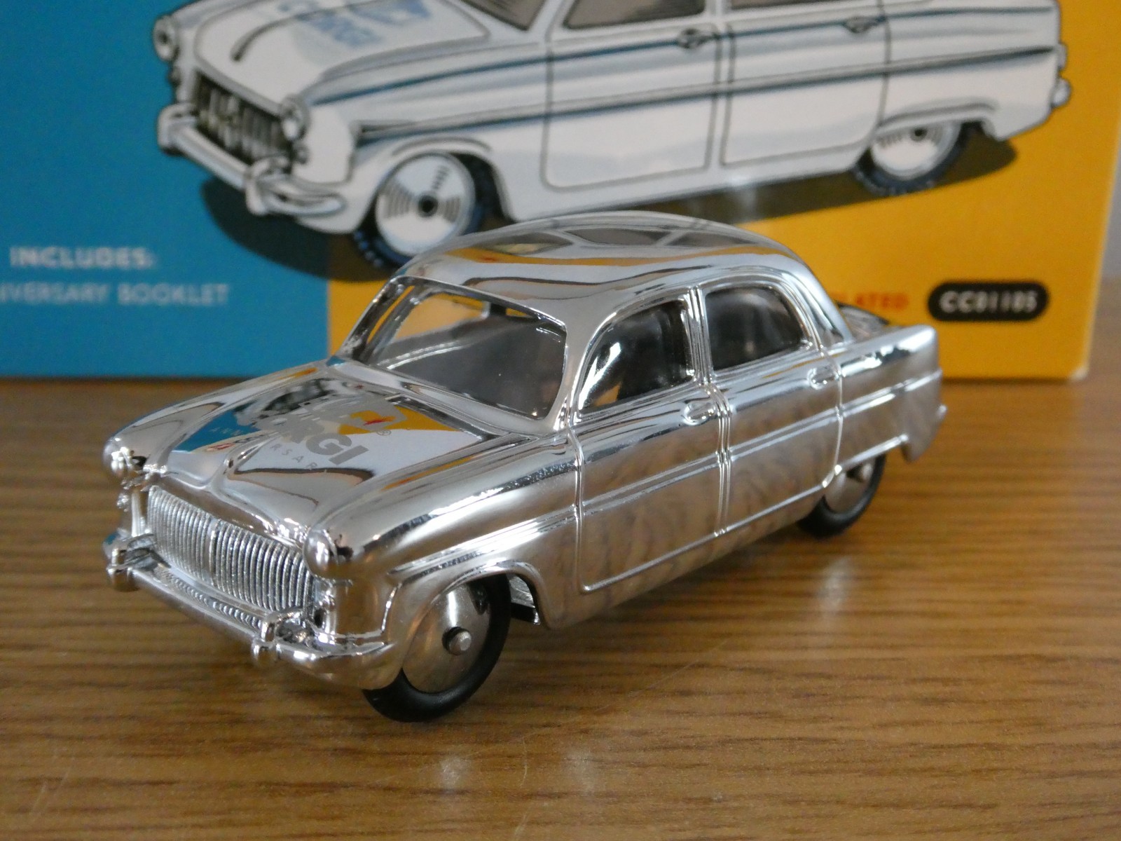 CORGI TOYS 50TH ANNIVERSARY FORD CONSUL SALOON CHROME CAR MODEL CC01105 1:46
