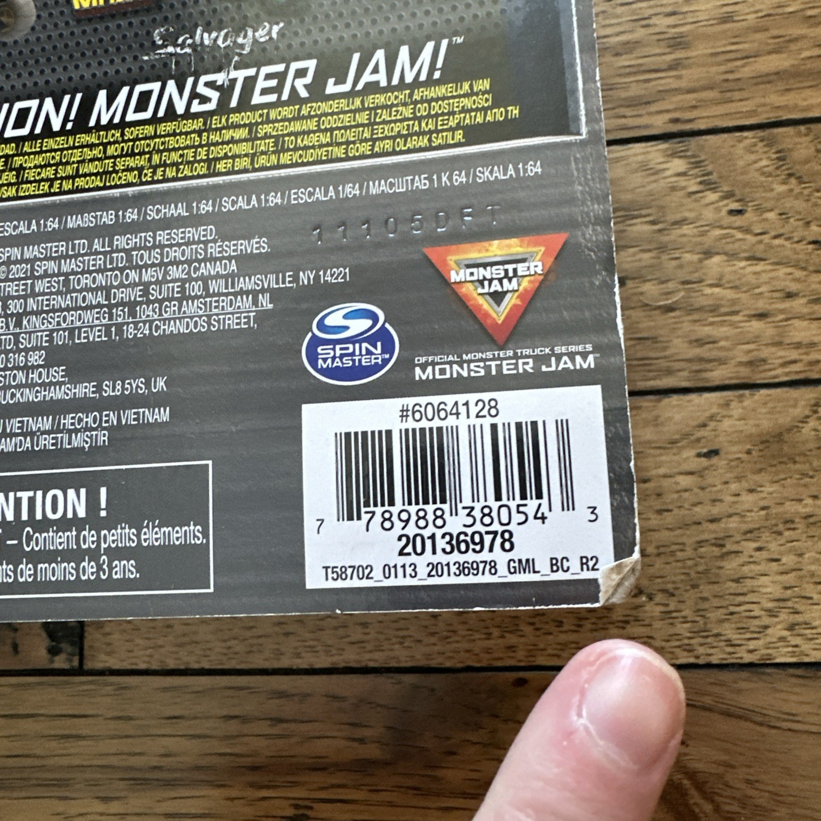 Monster Jam HIGHER EDUCATION VS GRAVE DIGGER Trucks Spin Master New