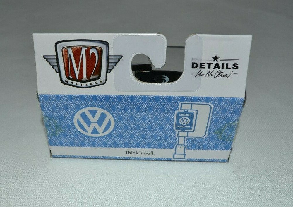 M2 MACHINES 2022 AUTO SHOWS R69 – 1960 VW DOUBLE CAB TRUCK USA MODEL R69