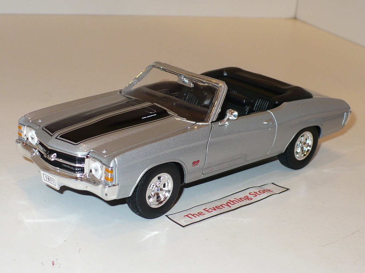WELLY 1971 CHEVY CHEVELLE SS 454 CONVERTIBLE 1:24 SILVER BLACK STRIPES FREE SHIP