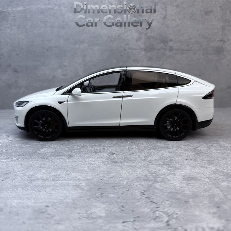 1:18 TESLA MODEL X SUV Alloy Diecast Model Car Display Collection adults Gifts