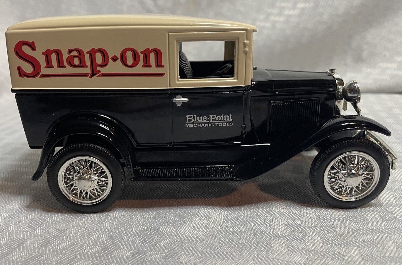 Snap On 1929 Ford Model A Delivery Van Locking Coin Bank Diecast New