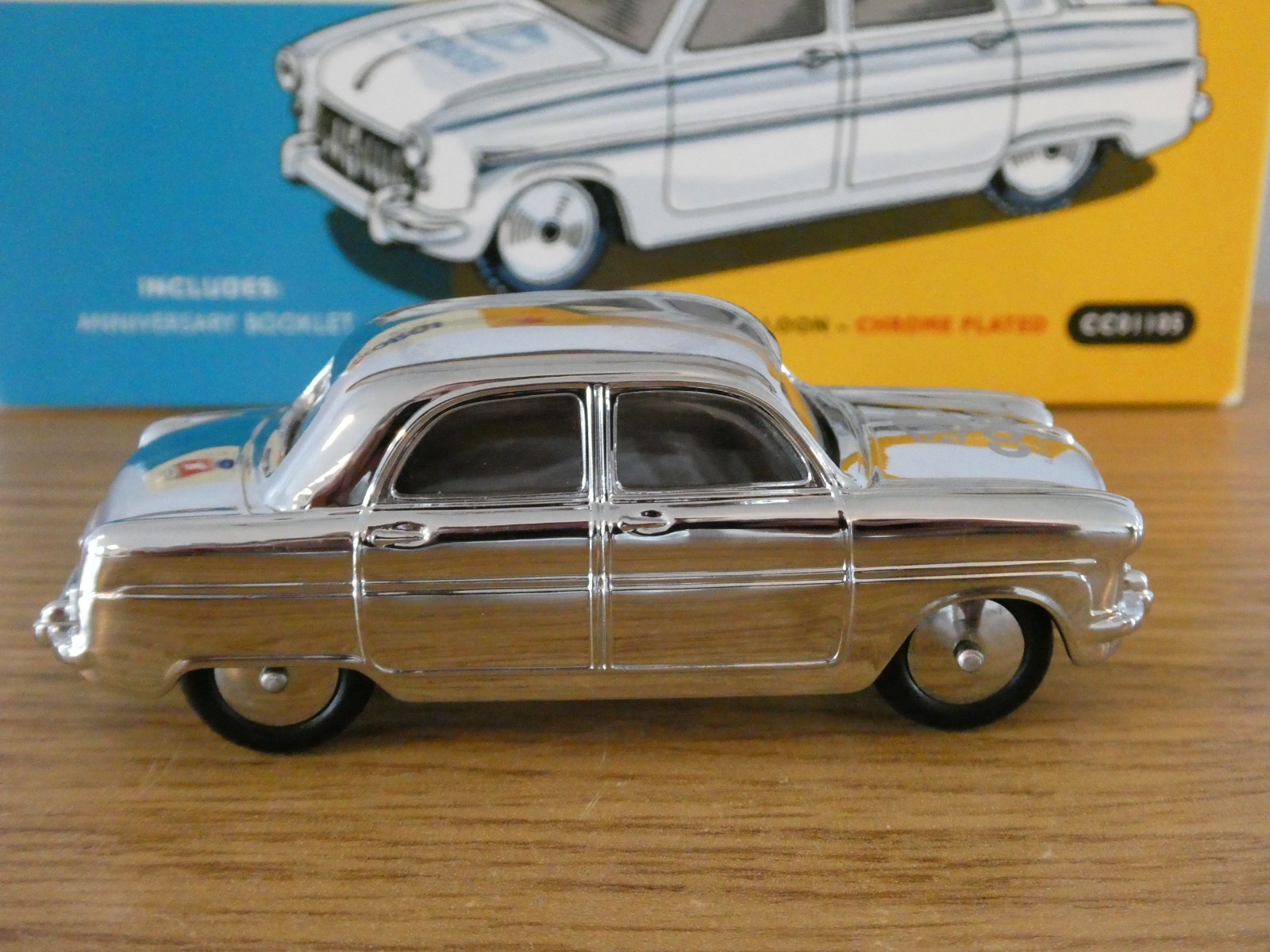 CORGI TOYS 50TH ANNIVERSARY FORD CONSUL SALOON CHROME CAR MODEL CC01105 1:46