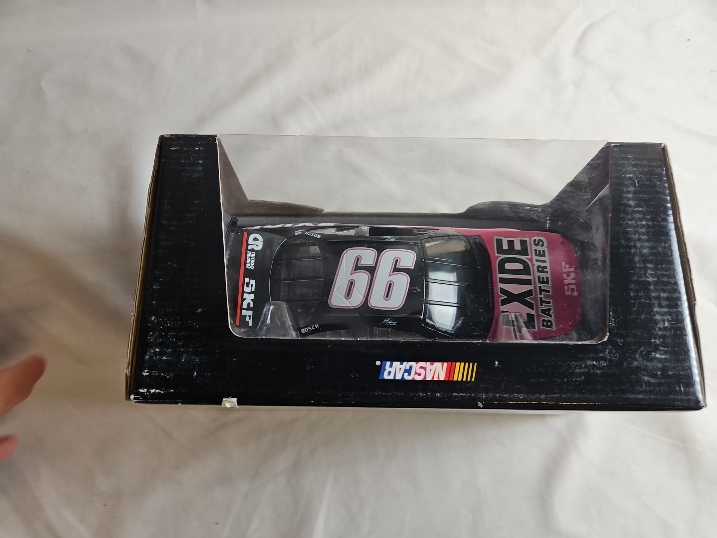 1999 Hot Wheels Racing NASCAR Select Vehicles 1:24 Scale Jeff Burton #99 #BXX