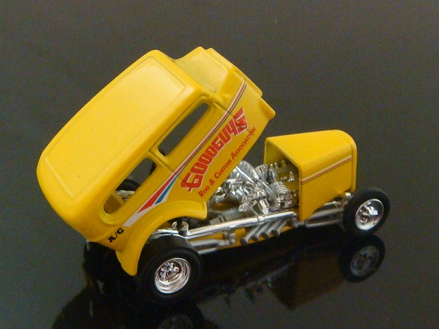 Good Guys Rod & Custom 1932 Ford Vicky Flathead V8 Dragster 1/64 Scale Ltd Edt U