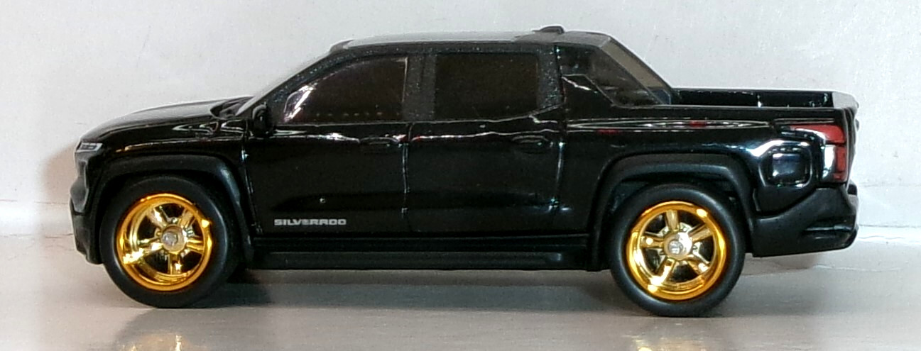 LOOSE 2024 HOT WHEELS 1:64 BLACK CHEVY SILVERADO EV RST WHEEL SWAP REAL RIDERS