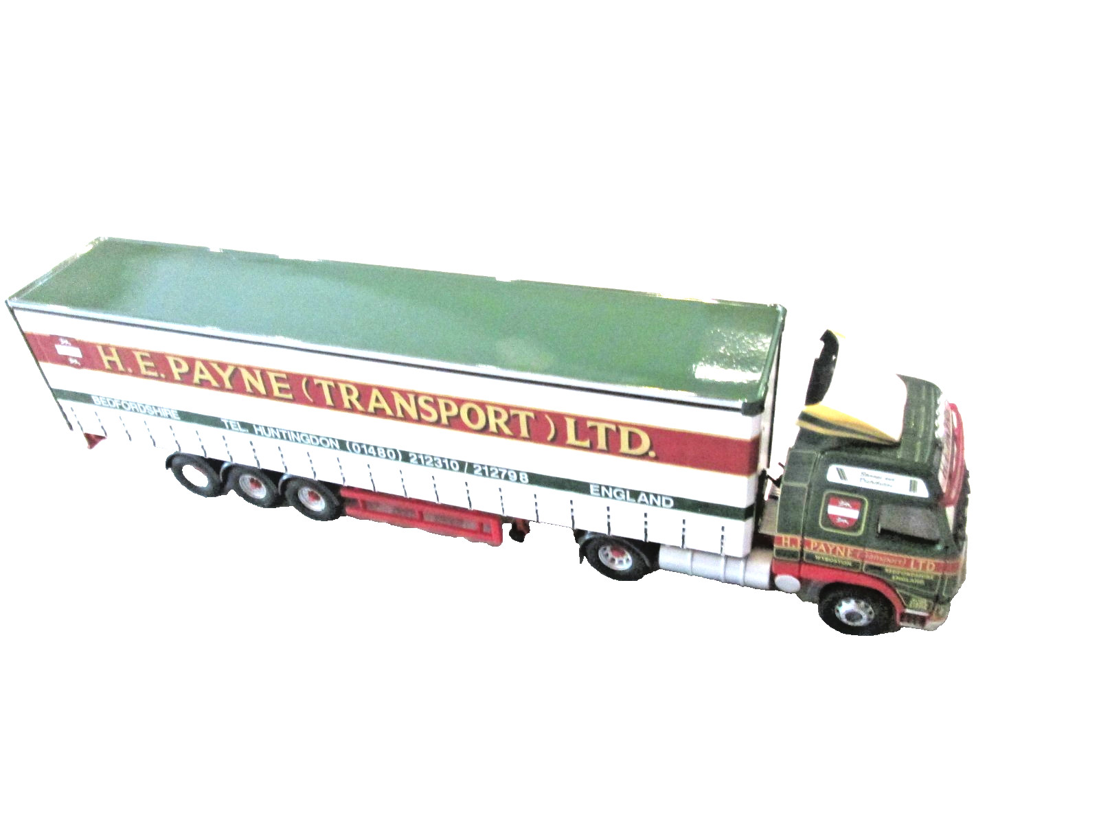 Corgi 1;50 – Volvo Tractor Unit & Curtainside Trailer- H E Payne- Unboxed