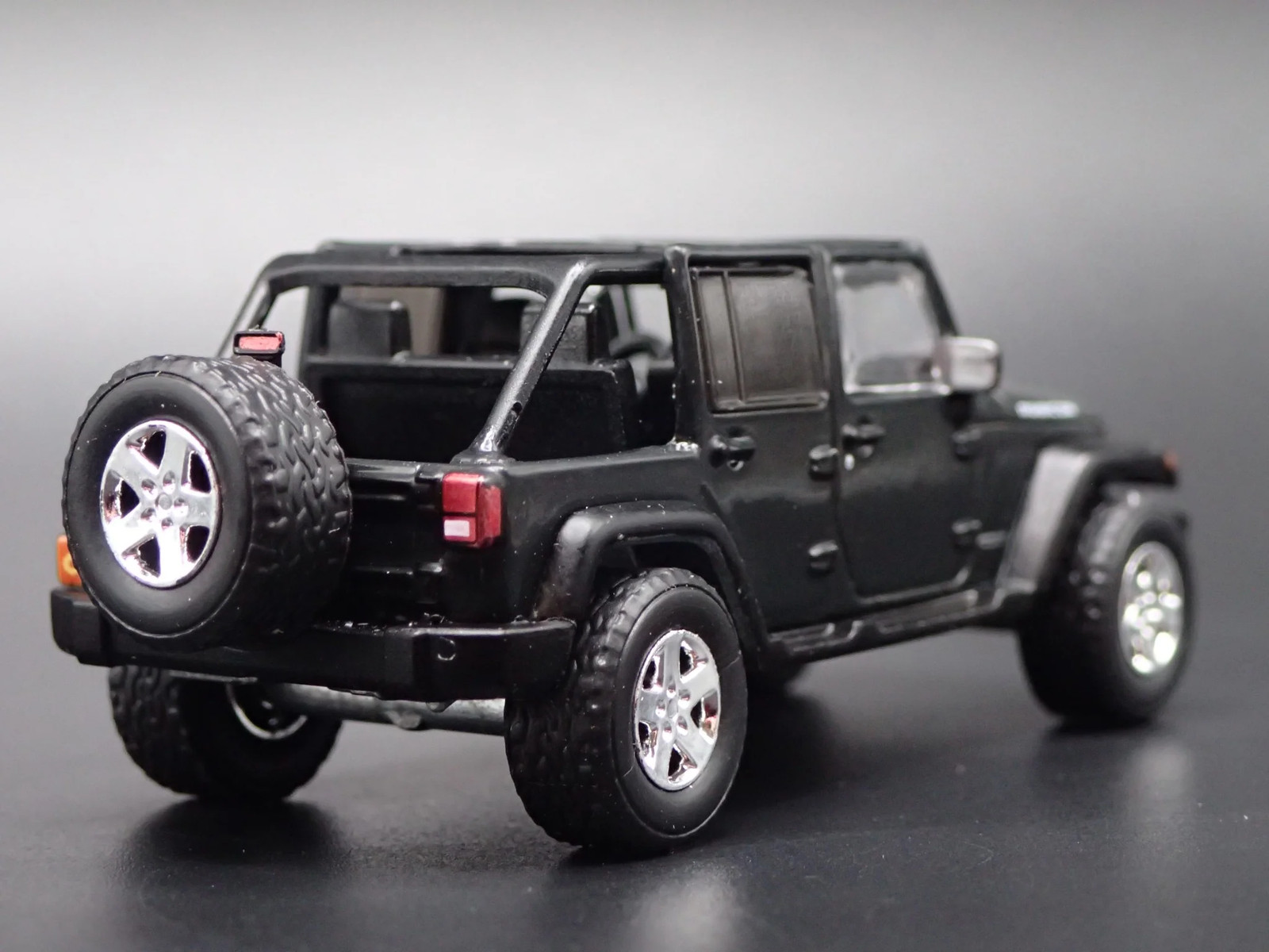 2006 – 2018 JEEP WRANGLER UNLIMITED RUBICON JK 4 DOOR 1:64 DIECAST MODEL CAR