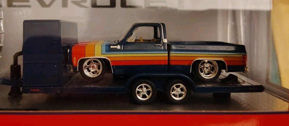 M2 Chevrolet 1975 Cheyenne Super 30 & 1978 C10 Silverado Squarebody Hauler Set