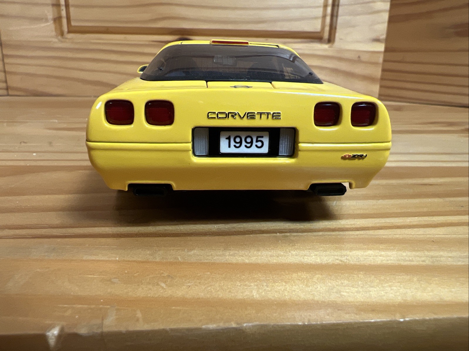 1995 Chevrolet Corvette ZR-1 Yellow Danbury Mint Diecast Replica 1:24