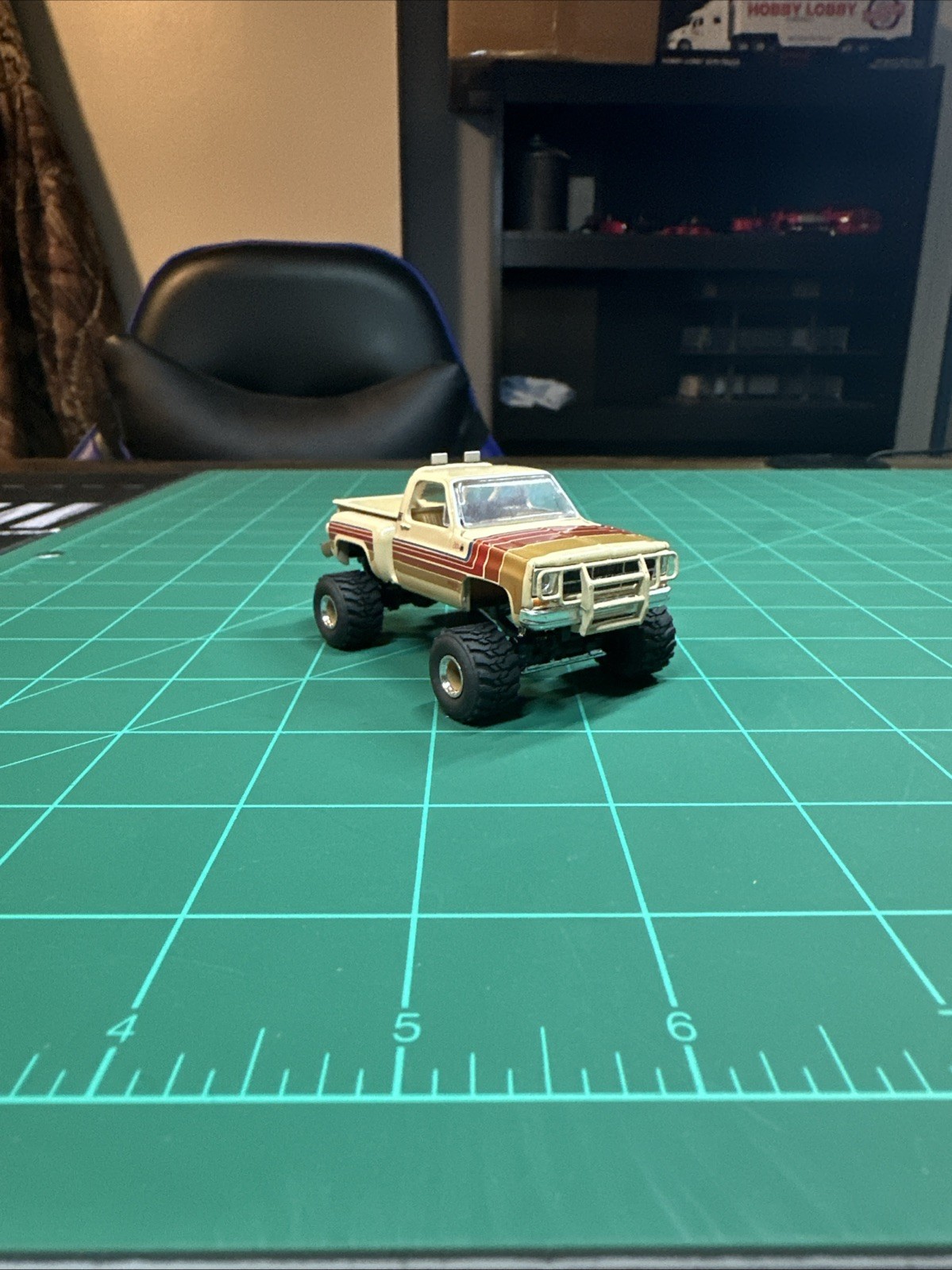CUSTOM LIFTED M2 MACHINES 1976 GMC SIERRA CLASSIC SQUAREBODY DESERT FOX