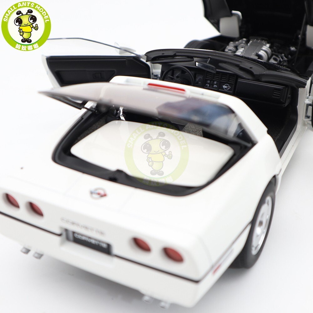 1/18 Autoart 71243 Chevrolet Corvette C4 1986 Diecast Model Car Gifts For Father