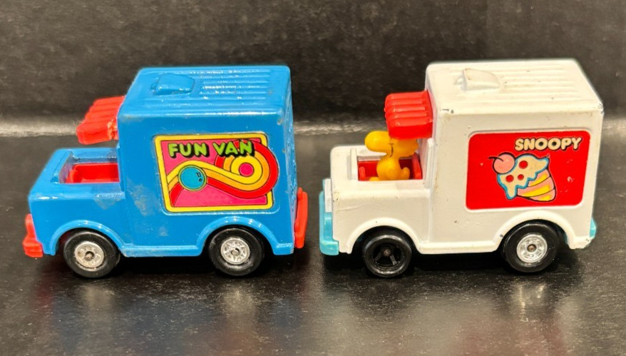 2 Aviva Diecast, 1 SNOOPY FUN VAN, 1 WOODSTOCK ICE CREAM TRUCK (Peanuts Gang)