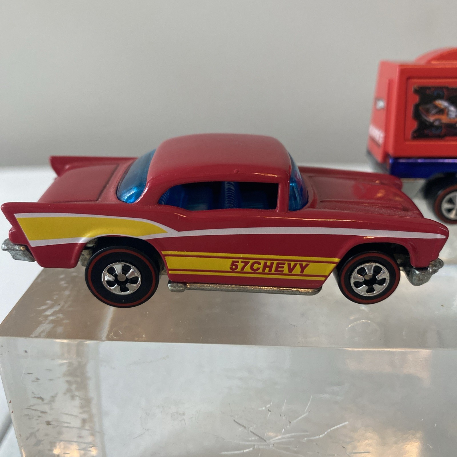 Hot Wheels Vending Truck The Heavy Dark Blue RLC REWARDS Series and 2 redlines