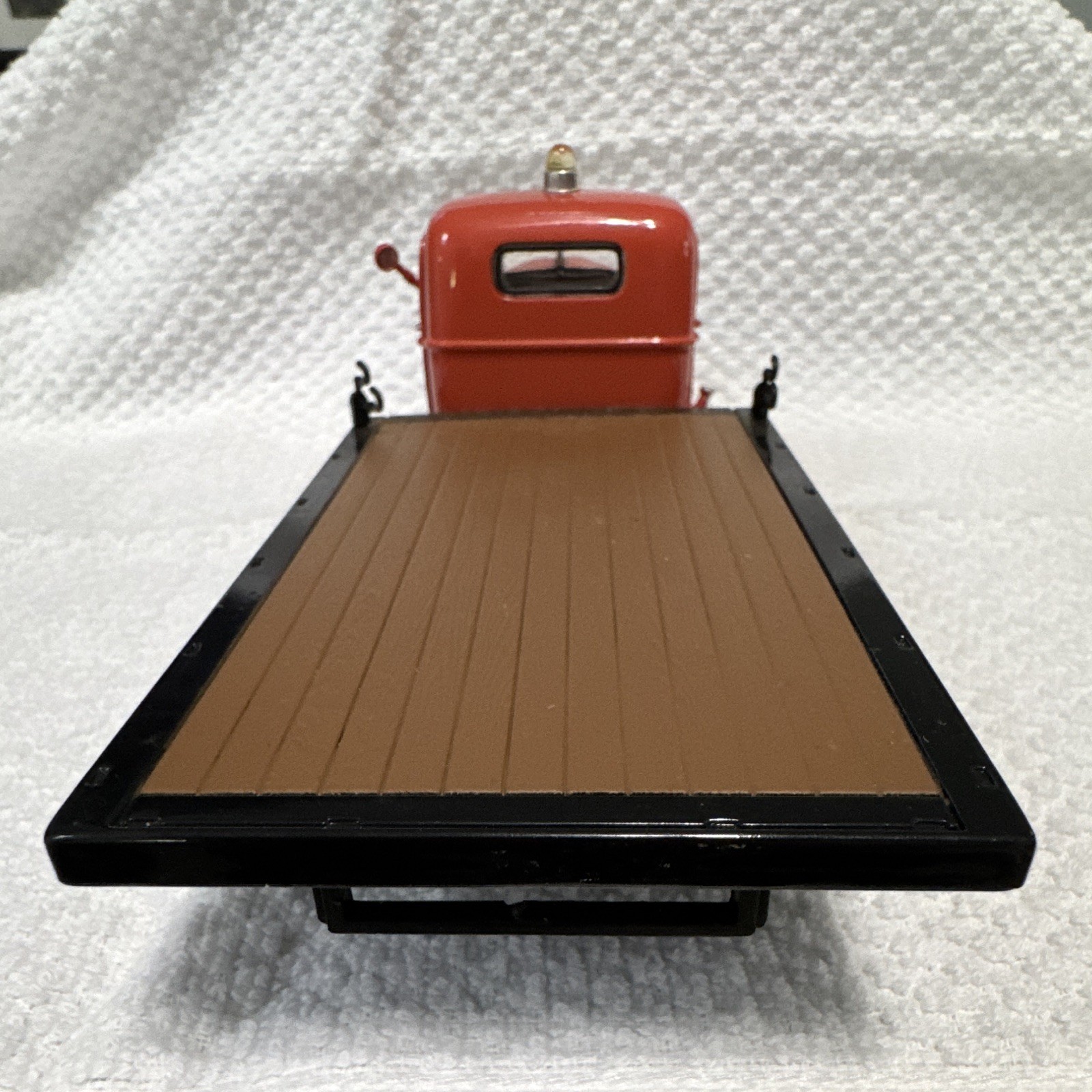 1941 Chevrolet AJAX Tow Truck Diecast Red/Black/Brown Opening Hood & Doors