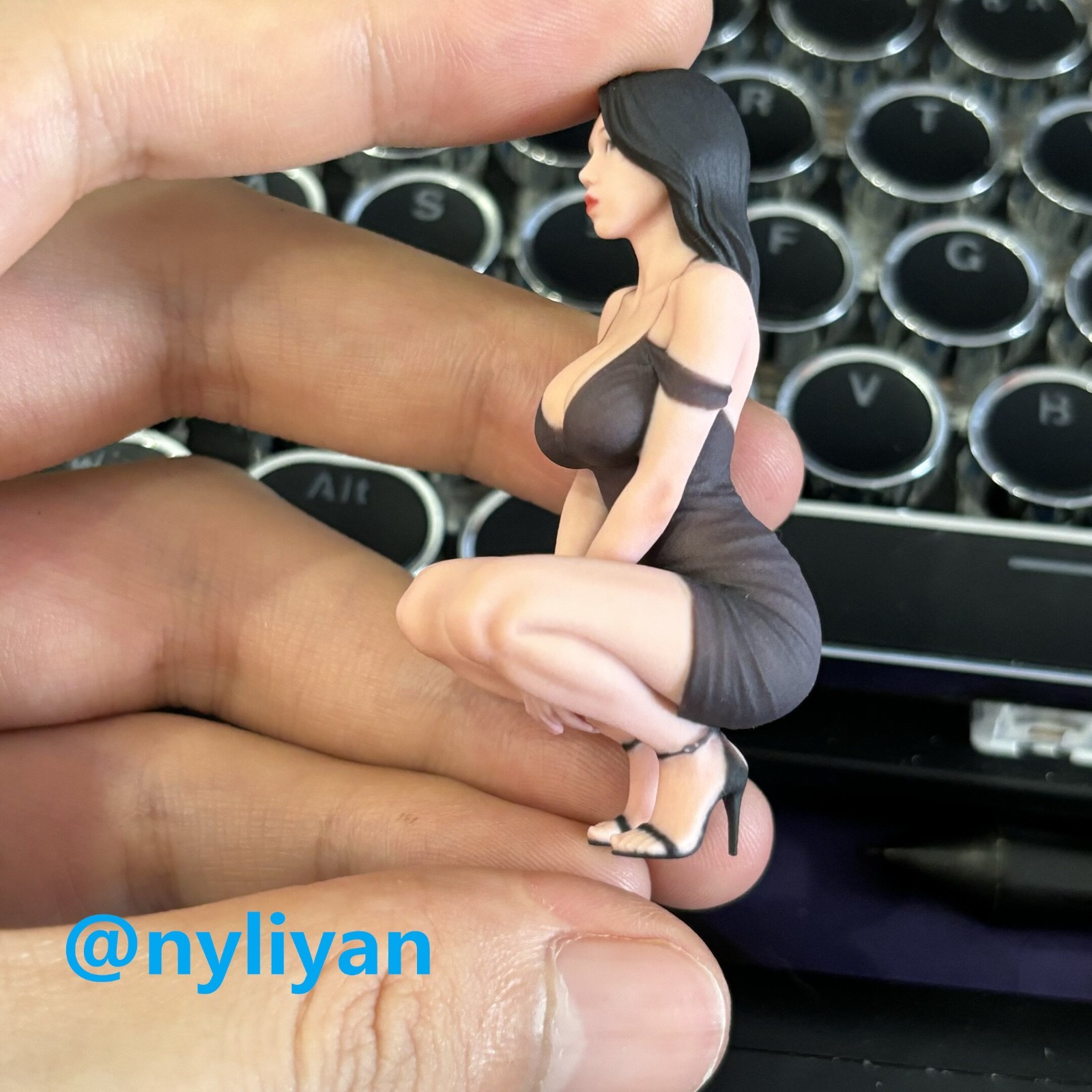 1/16 1/18 1/43 Miniature Cute Dress Beauty Girl Scene Props Figure For Cars