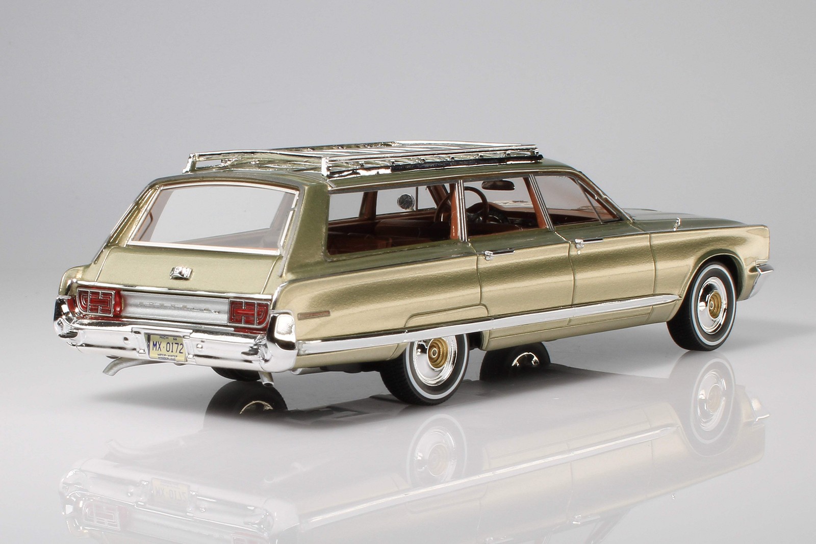 1966 Chrysler Town & Country Wagon 1:43 Matrix Scale Models MX 20303-172
