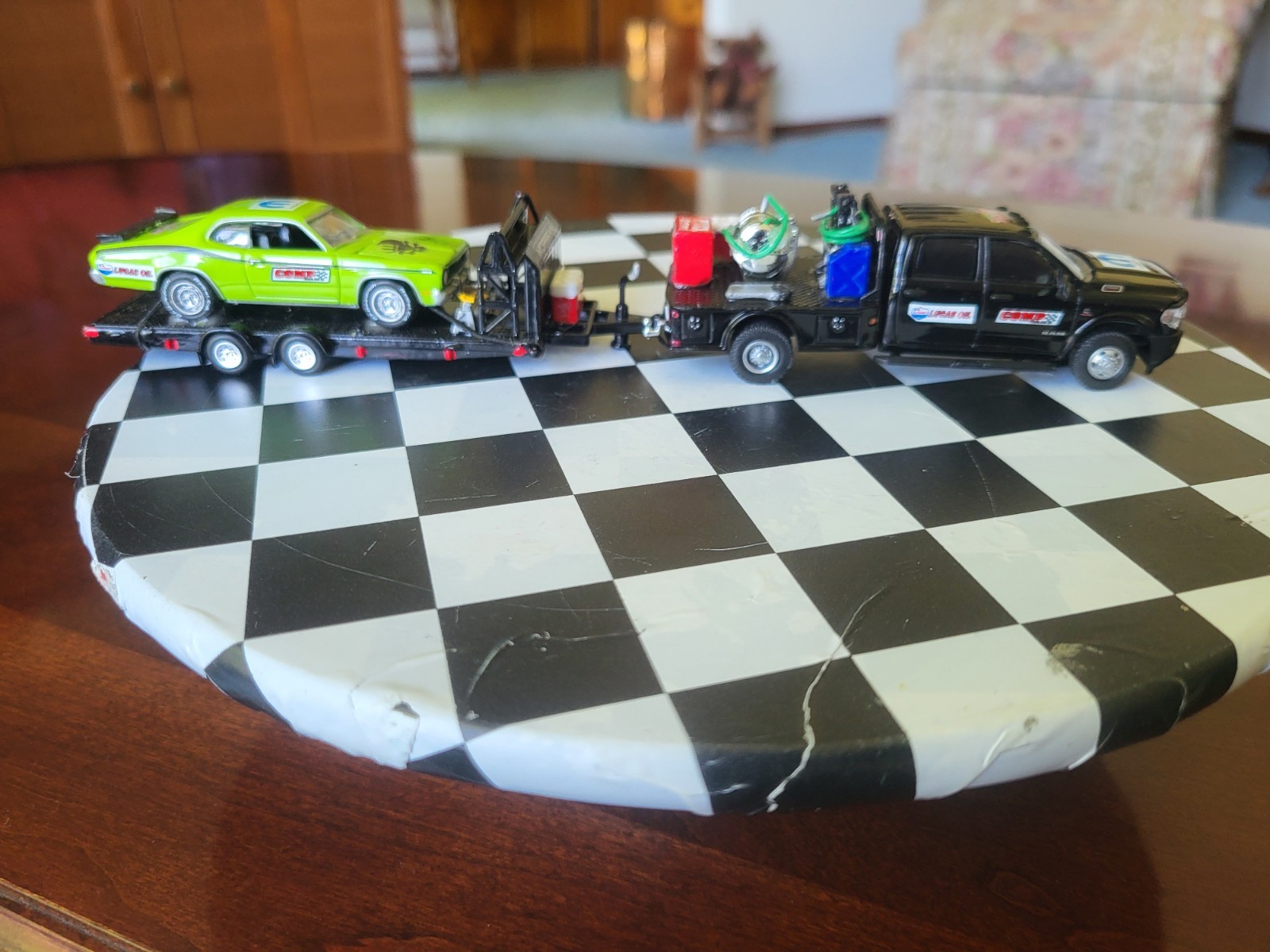 1:64 Greenlight Dually Drivers 2023 RAM 3500 Dually Flatbed & 71 Plym Duster 340