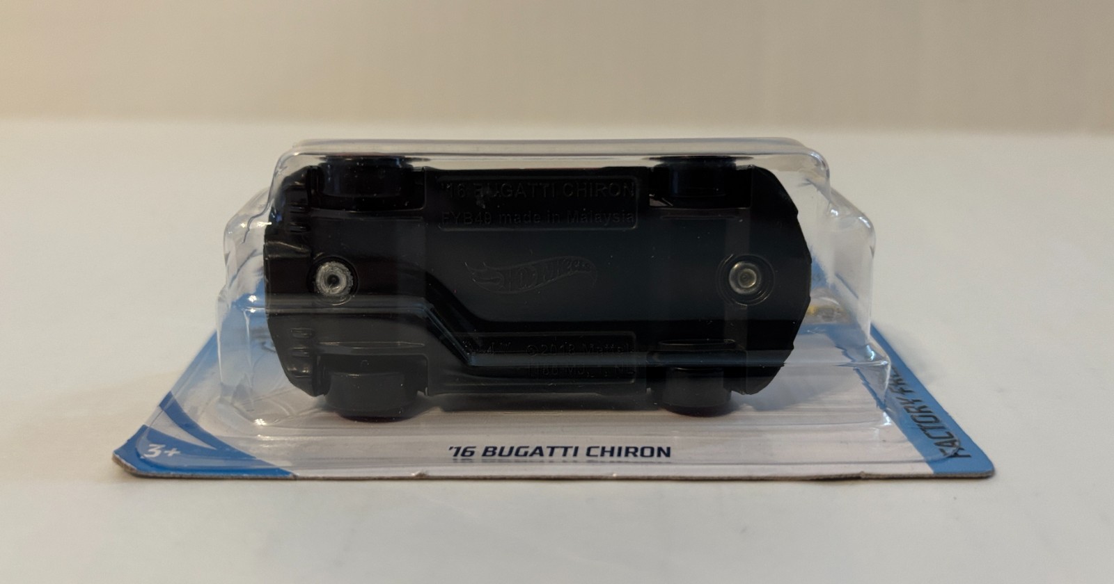 Hot Wheels ZAMAC 16 BUGATTI CHIRON Factory Fresh Walmart Exclusive Crack Blister
