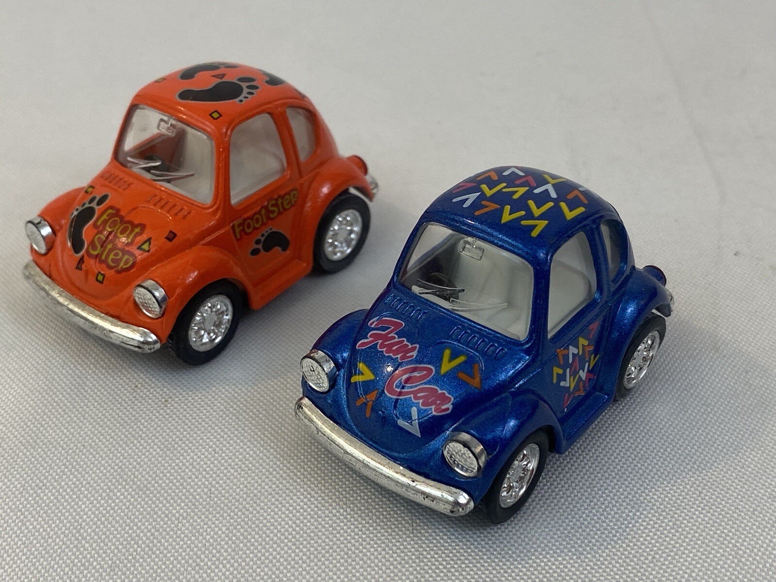 Pair Of Kintoy Pullback Volkswagen Beetles Blue Orange Foot Step Fun Car