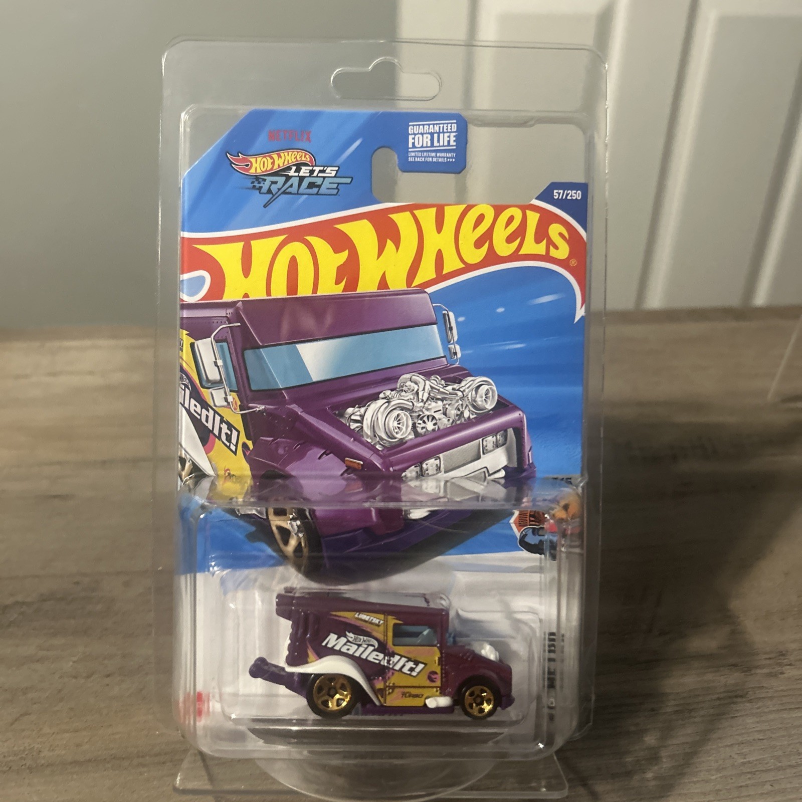 Hot Wheels Mailed It! Treasure Hunt In Protector