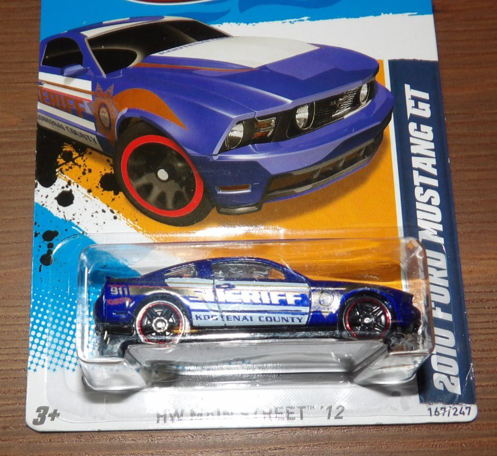 2X – 2012 Hot Wheels Main Street – ‘11 Corvette Grand Sport & 2010 Ford Mustang