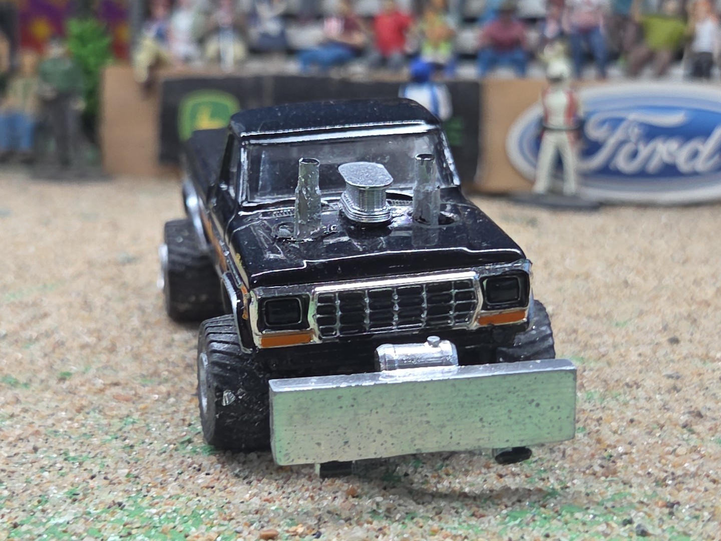 CUSTOM BUILT 1:64 GreenLight 1979 FORD HOT ROD PULLING TRUCK ertl puller dcp 460
