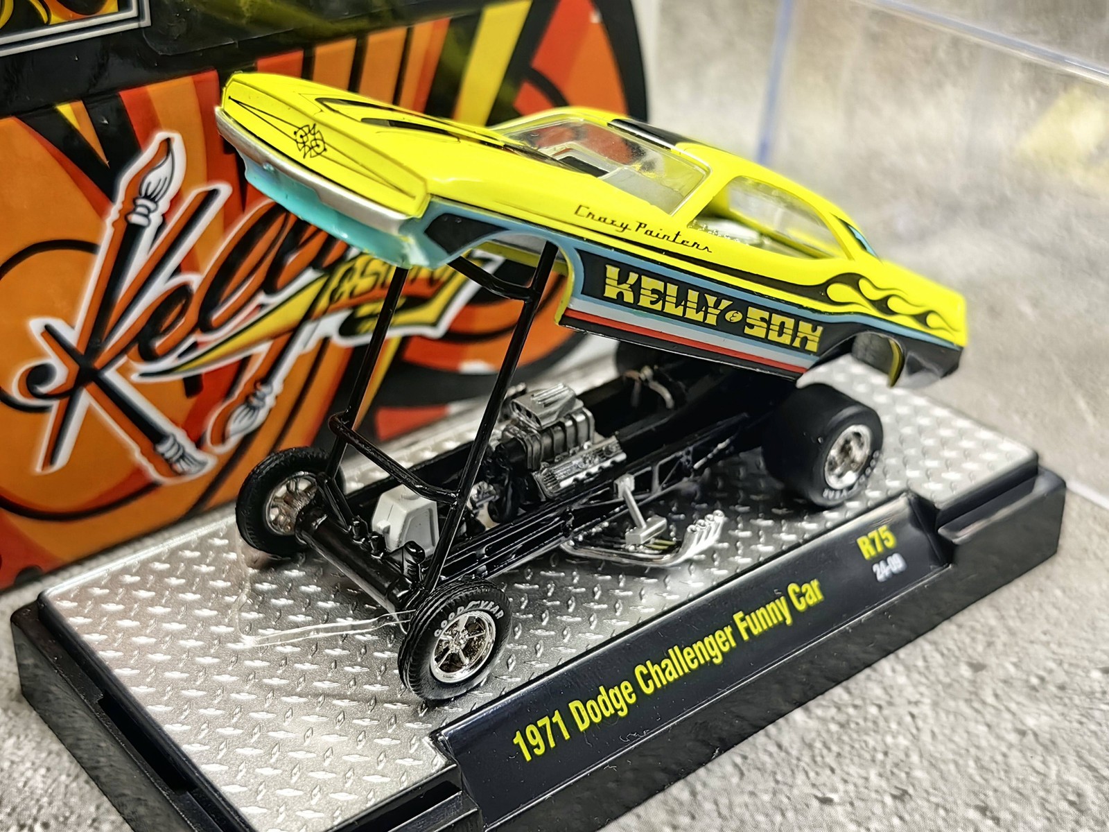 New M2 1/64 Dodge Challenger Clear Oil Cola Edition Alloy Car Model