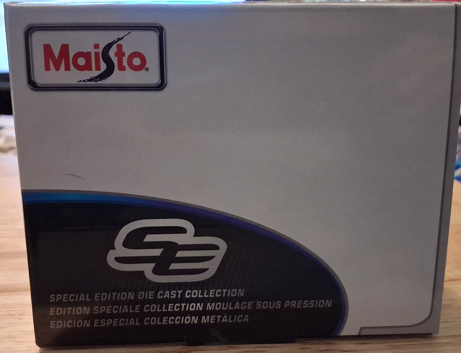 MAISTO 1987 BUICK GRAND NATIONAL 1/18 DIECAST MODEL CAR BLACK NEW 31479