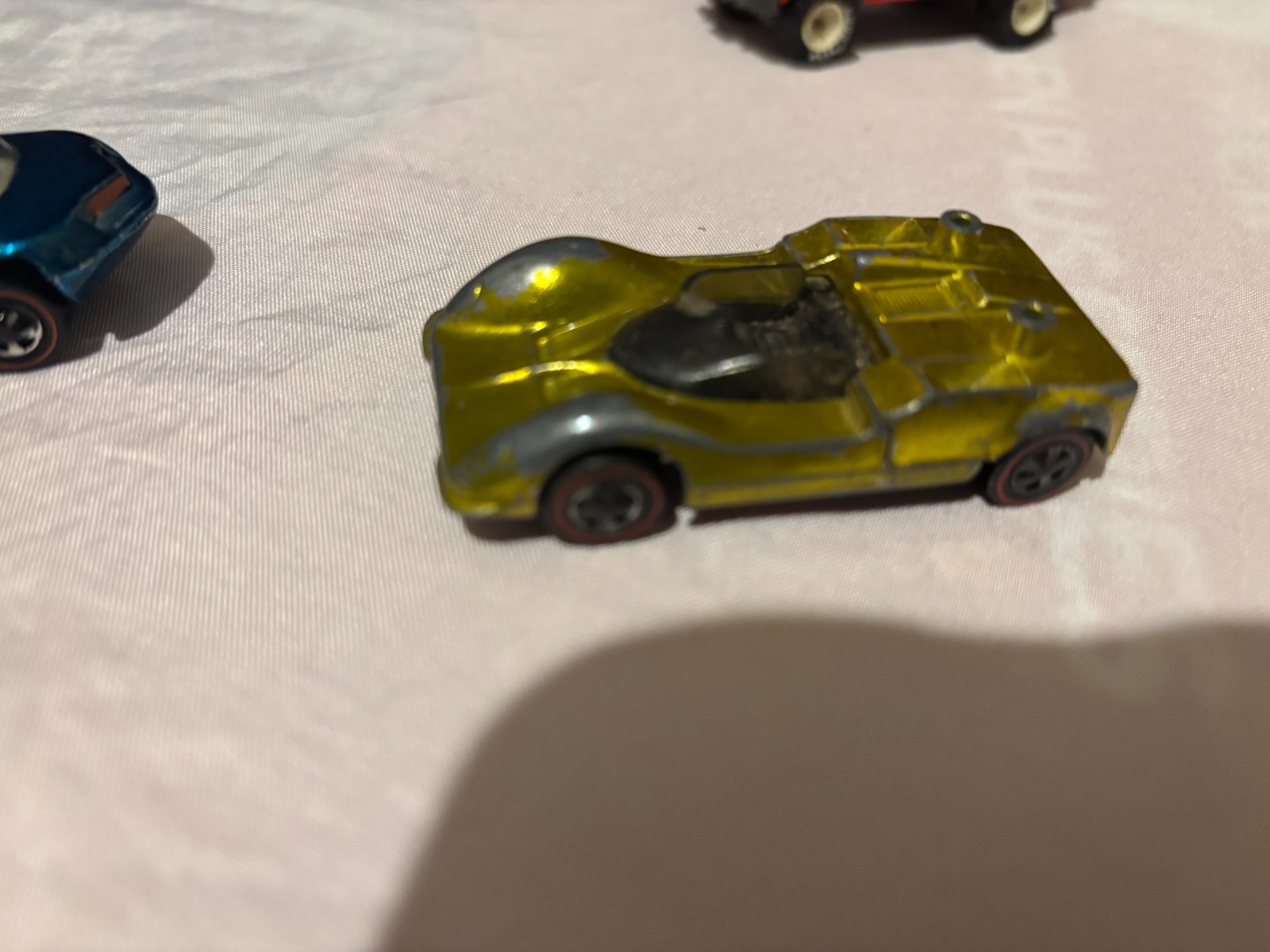HOT WHEELS RedLines – ” Chapparal “, Metallic Yellow w/RL’s , made in 1969