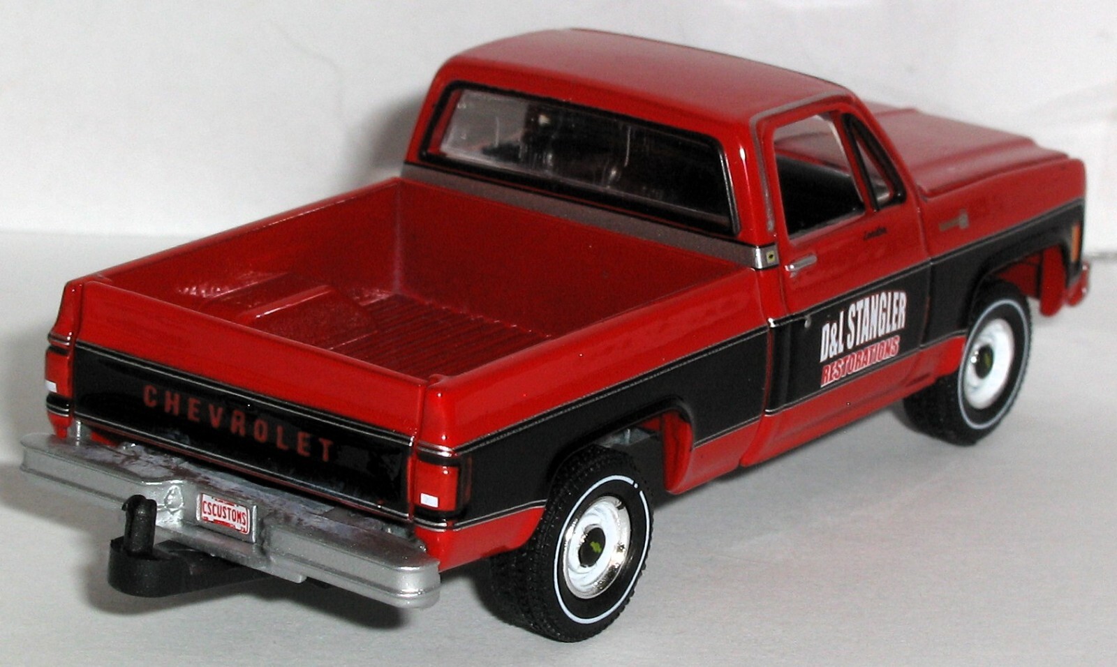 1/64 = D&L STANGER / 1975 CHEVY BONANZA C10 = Hood & Tailgate Open Pickup Truck