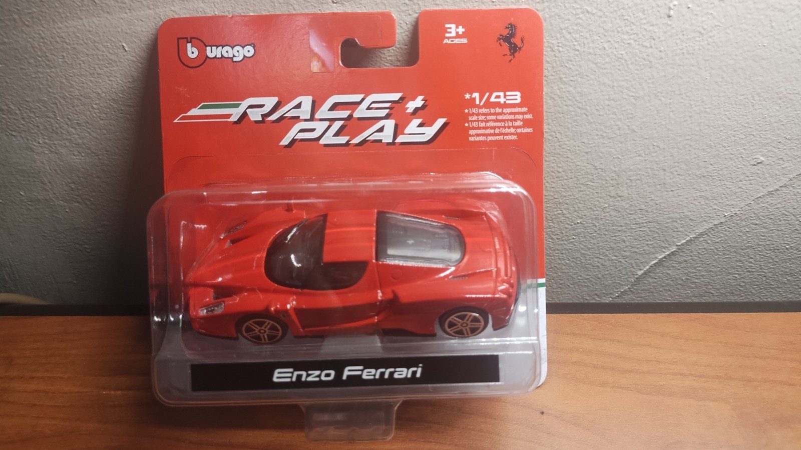 Race and Play Enzo Ferrari Red 1:43 Scale Burago Ages 3 & Up New