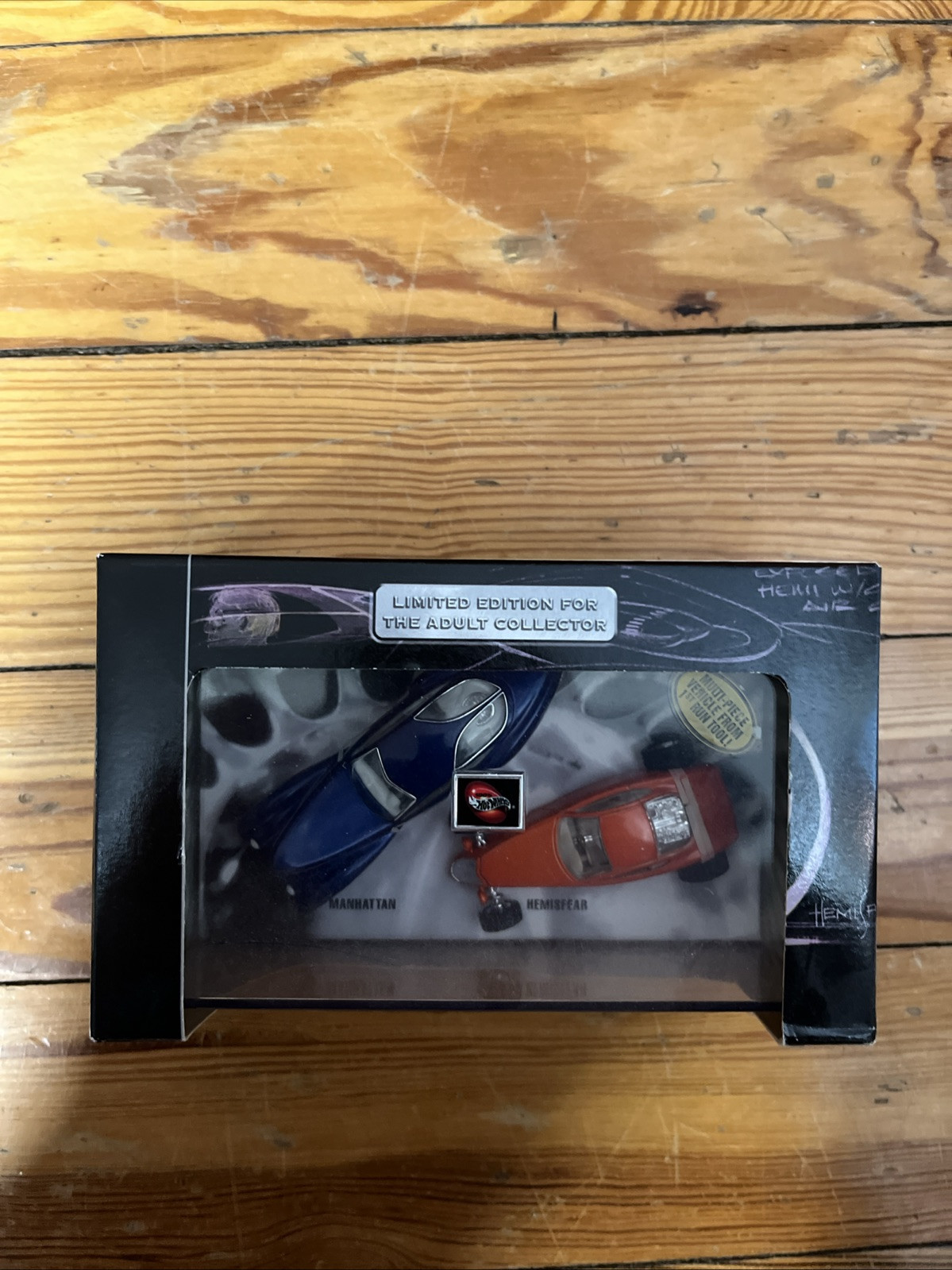 Hot Wheels 100% Foose Design Manhattan & Hemisfear 1:64 Diecast Custom 2001 NEW